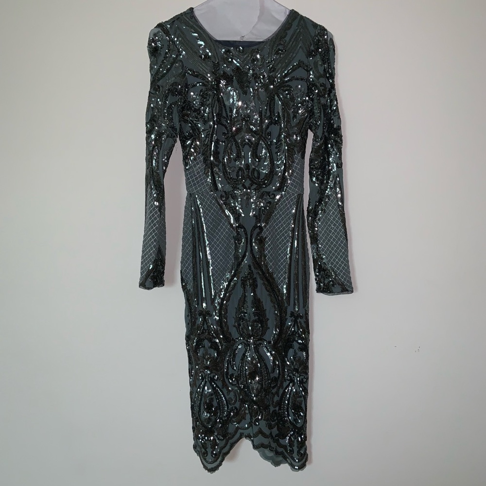 Betsy & Adam Blue Long Sleeve Midi Sequin Dress